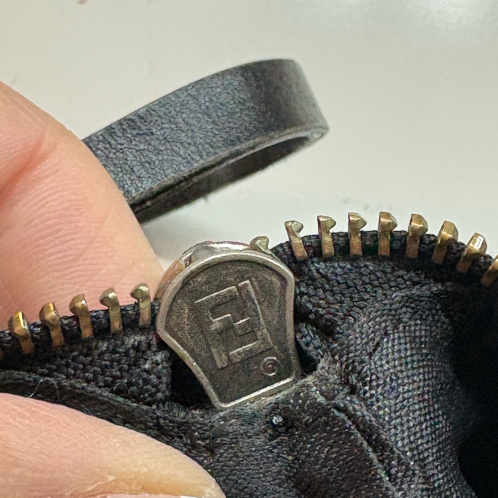 Fendi Black FF Logo Duffel Bag - Picture 6 of 7